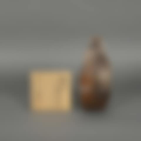 BIZEN TRIANGULAR VASE (preview)