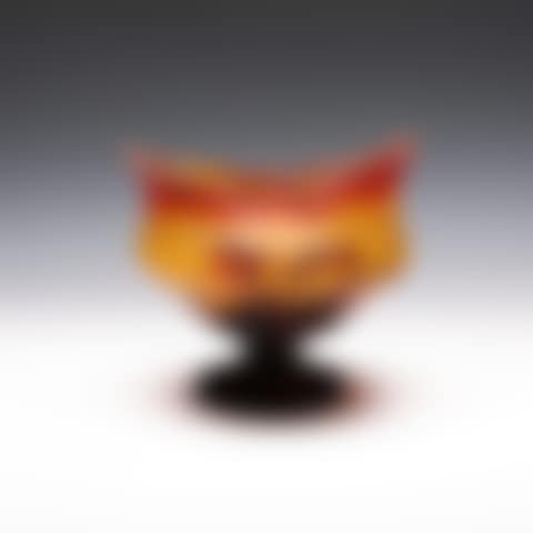VASE WITH NICOTIANA DESIGN (preview)