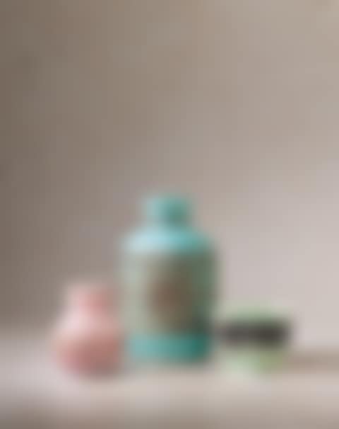 ENSEMBLE DE DEUX VASES ET UNE COUPE (preview)