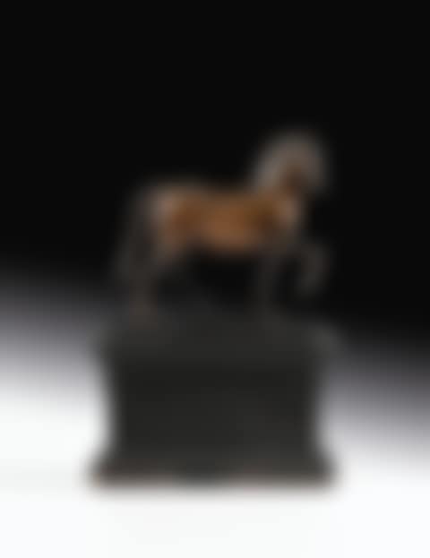 Pacing horse (preview)