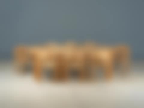 Ensemble de salle à manger comprenant huits fauteuils et une table avec ses deux rallonges (preview)