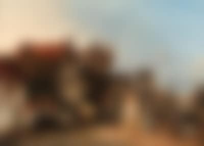 Figures by old city gate (preview)