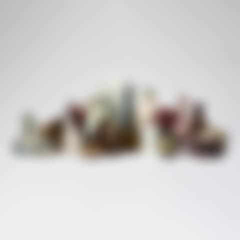GROUP OF EIGHTEEN VASES (preview)