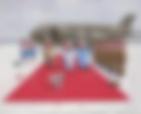 Chinese Fairytale, Meeting Series (preview)
