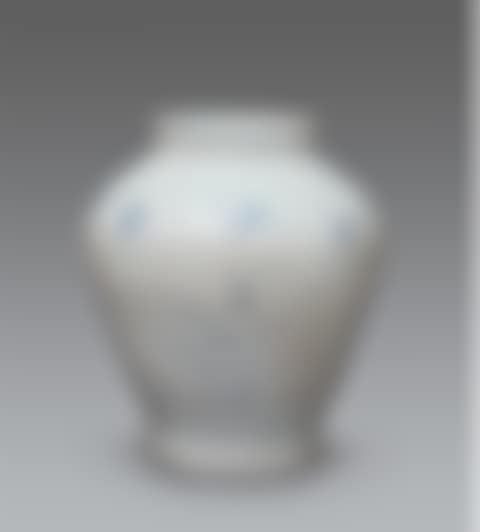 BLUE AND WHITE PORCELAIN JAR (preview)