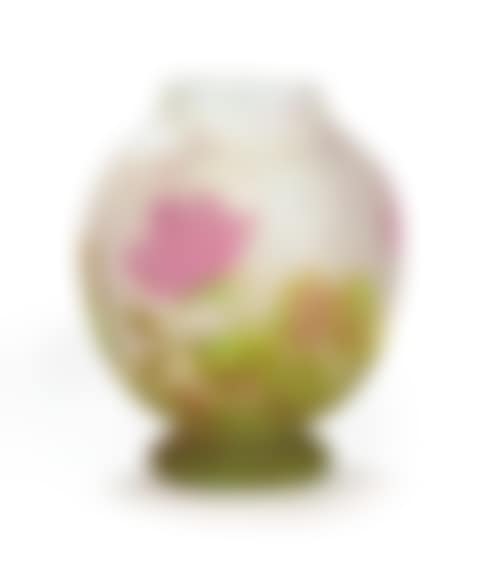 A Wheel-carved Cameo Glass Vase (preview)