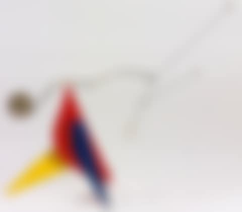 TRES PUNTOS BLANCOS SOBRE ROJO, AMARILLO Y AZUL (preview)