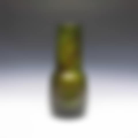 INSECT IN PLANE TREE VASE (preview)