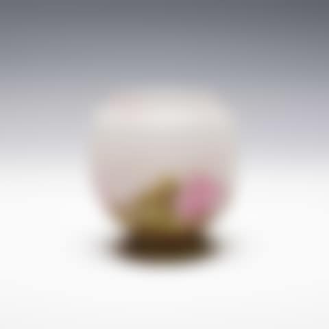 VASE WITH ROSE DECOR (preview)