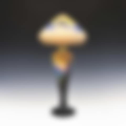 TABLE LAMP WITH LANDSCAPE AND EAGLES DESIGN (preview)