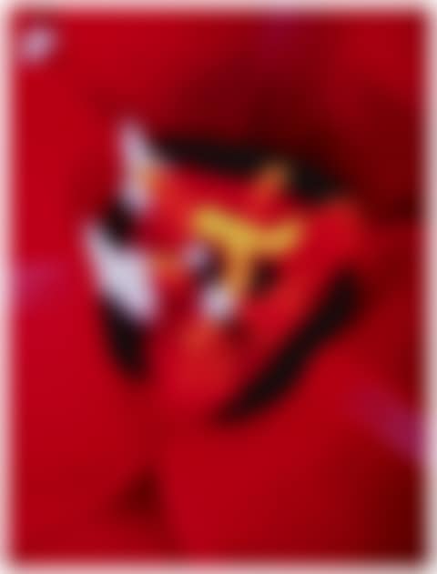 Close Up 1 (preview)