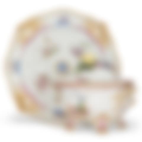 A VINCENNES PORCELAIN TWO-HANDLED ARMORIAL CIRCULAR TUREEN, COVER AND STAND (POT A OILLE 'FORME ANCIENNE' SON COUVERCLE ET SON PLATEAU) (preview)