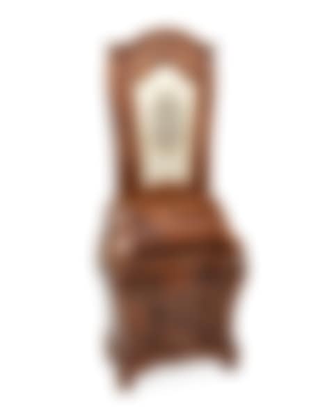An Italian Baroque-style secretary (preview)