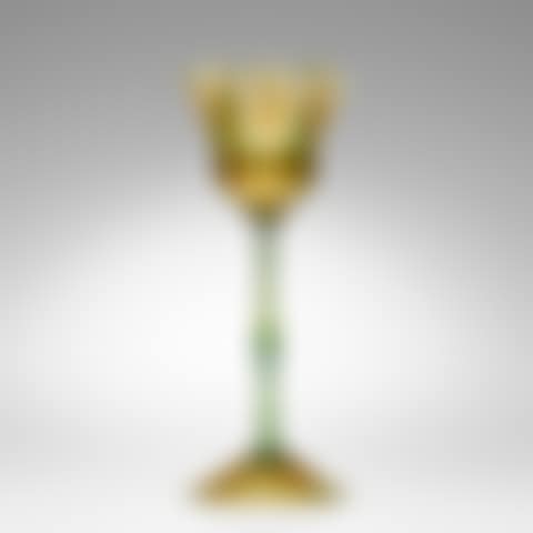 Floriform vase (preview)