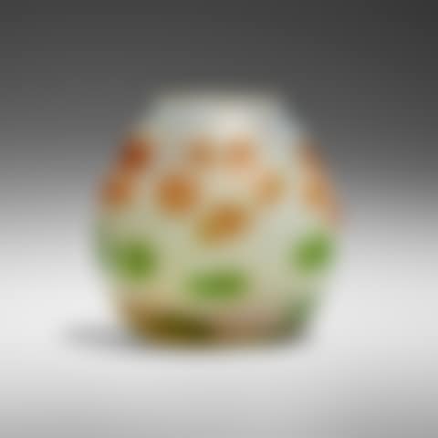 Cameo vase with nasturtiums (preview)