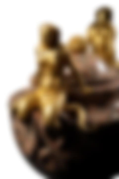 Grand vase couvert en granit rose de l’Oural et bronze doré, Russie, manufacture de Peterhof pour la pierre, ateliers de Saint-Petersbourg pour les bronzes, vers , provenant des collections Stroganoff (preview)