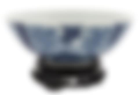A CHINESE PORCELAIN BOWL FOR THE VIETNAMESE MARKET FROM AN IMPERIAL COLLECTION (preview)