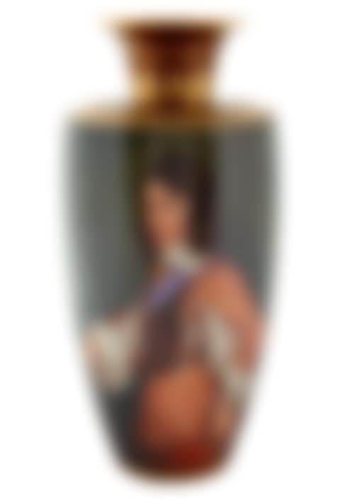 A PORCELAIN KPM VASE "PRINCE WILHELM" (preview)