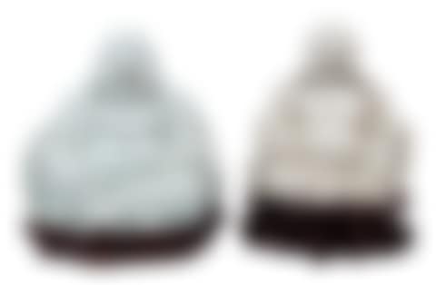 A PAIR OF DEHUA FIGURES OF BUDAI (preview)
