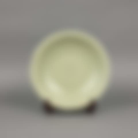 CELADON FLOWER-SHAPED PLATTER (preview)