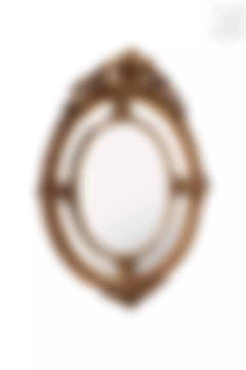 Oval-shaped mirror (preview)