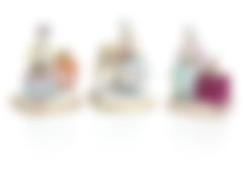 Three Meissen figure groups (preview)