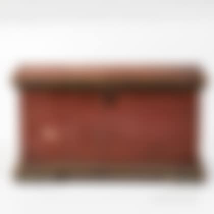 Small Red-painted Chest (preview)