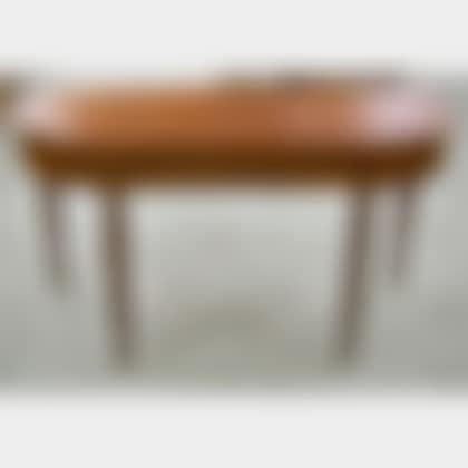 Late Federal Mahogany D-shaped Banquet Table End with Reeded Legs (preview)