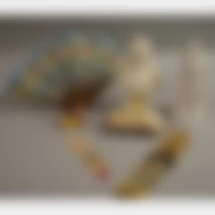 Group of Queen Victoria-related Figural and Cloth Items (preview)
