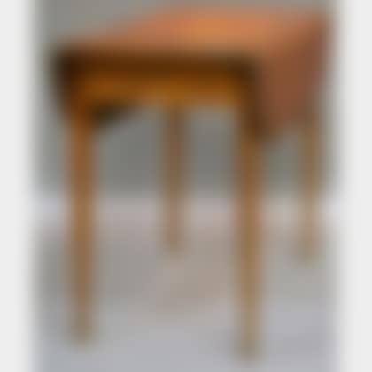 Federal Cherry Drop-leaf Pembroke Table with Tapering Legs (preview)
