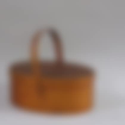 Shaker Oval Wooden Finger Lap-sided Covered Carrier with Swing Handle (preview)