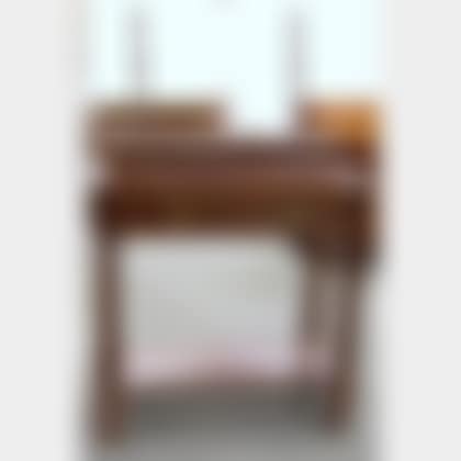Classical Mahogany and Mahogany Veneer Mirrored Dressing Table (preview)