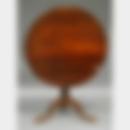 Chippendale Cherry Tilt-top Tea Table (preview)