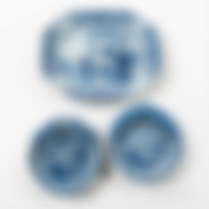 Three Pieces of Blue and White Export Porcelain (preview)
