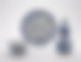 A Chinese blue and white double gourd vase; a Chinese blue and white plate; a Chinese blue and white bowl (preview)
