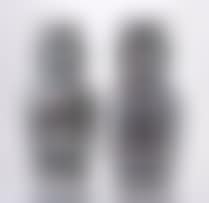 A pair of Chinese Canton ‘famille-rose" vases (preview)