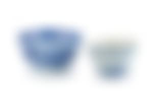 A Chinese Transitional blue and white "Hatcher Cargo" tea bowl; a Chinese blue and white tea bowl (preview)