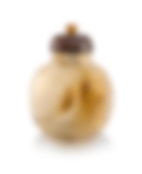 A Chinese agate snuff bottle (preview)