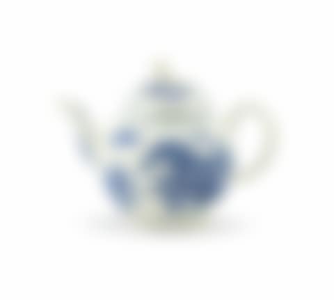 A Worcester blue and white "Three Flowers" pattern teapot (preview)