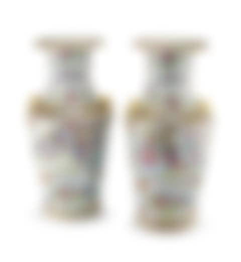A pair of Chinese Canton famille-rose vases (preview)