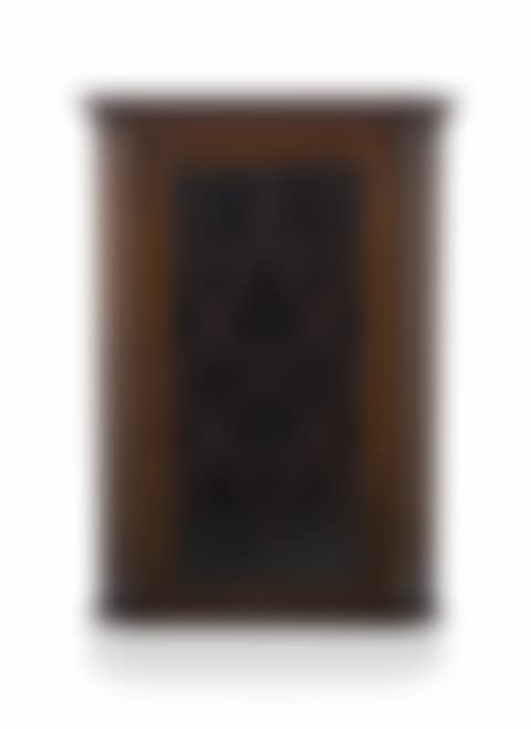 A George III style mahogany hanging corner cupboard (preview)