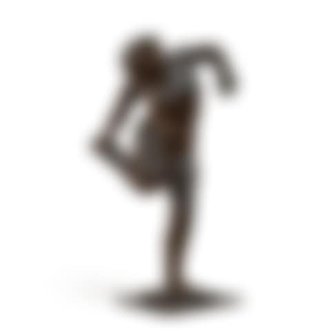 Danseuse regardant la plante de son pied droit, deuxième étude (preview)