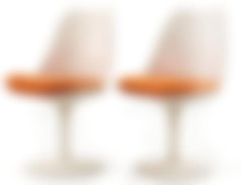 A pair of early Eero Saarinen "Tulip" chairs (preview)