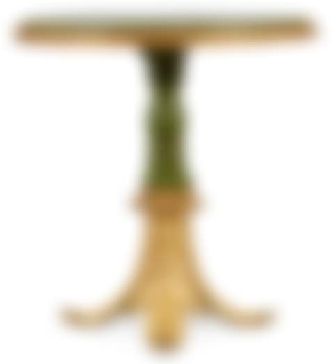 A green lacquered table (preview)