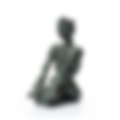 Sitting figure (preview)