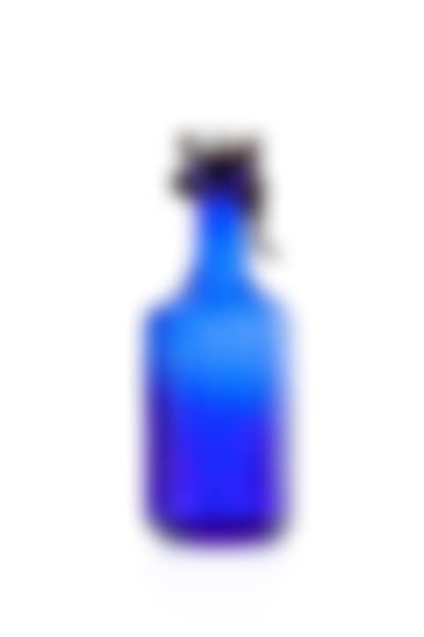 Bottle with a pluginterwar period (preview)