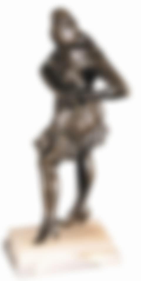 Figurine "Dressing Lady" (preview)