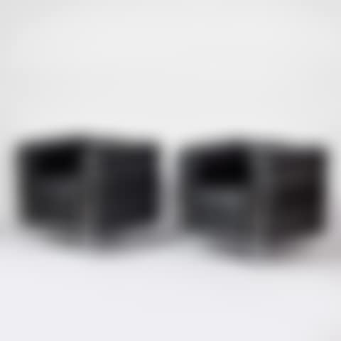"LC 2"; a pair of armchairs (preview)