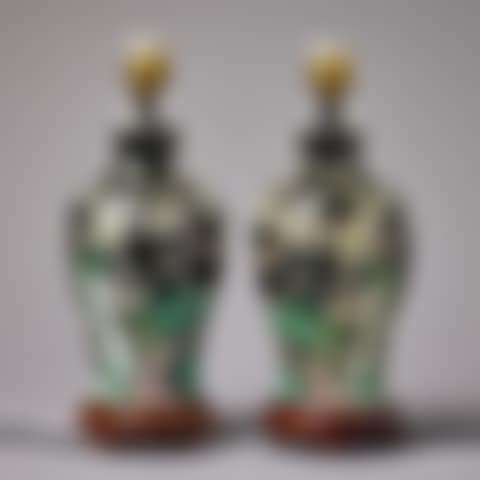 A PAIR OF FAMILY NOIR VASES (preview)