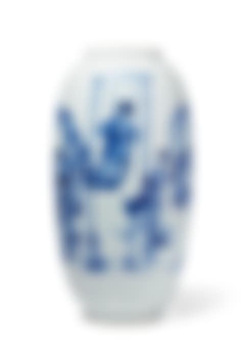 A SMALL CHINESE PORCELAIN BLUE AND WHITE OVOID VASE (preview)